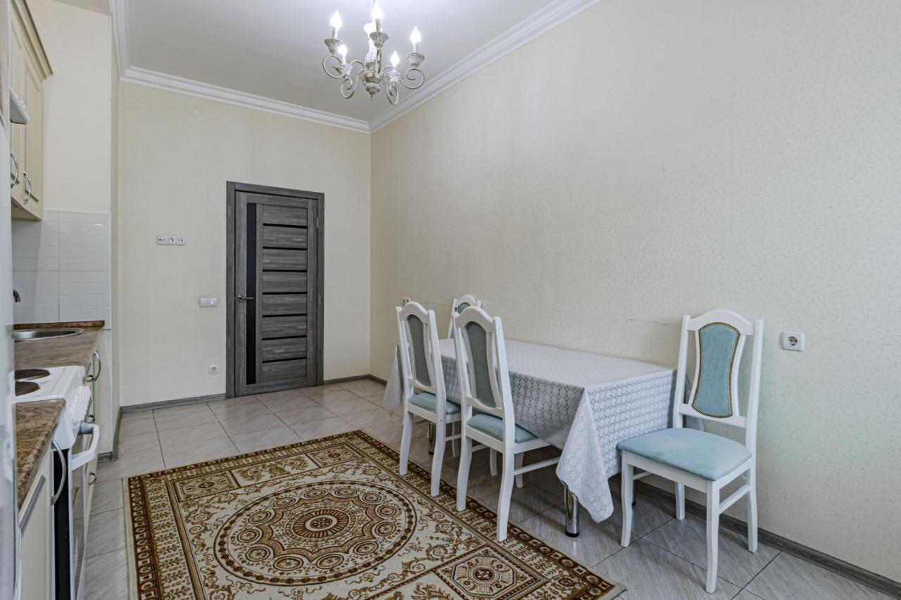 Apartments Lux 53/141 Astana Extérieur photo